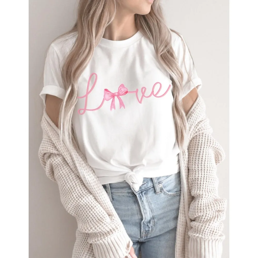 Valentine's Day T-shirt with Love Written on It Valentine's Day Shirt for Women Cute Valentine's Day Shirt Aesthetic Clothes