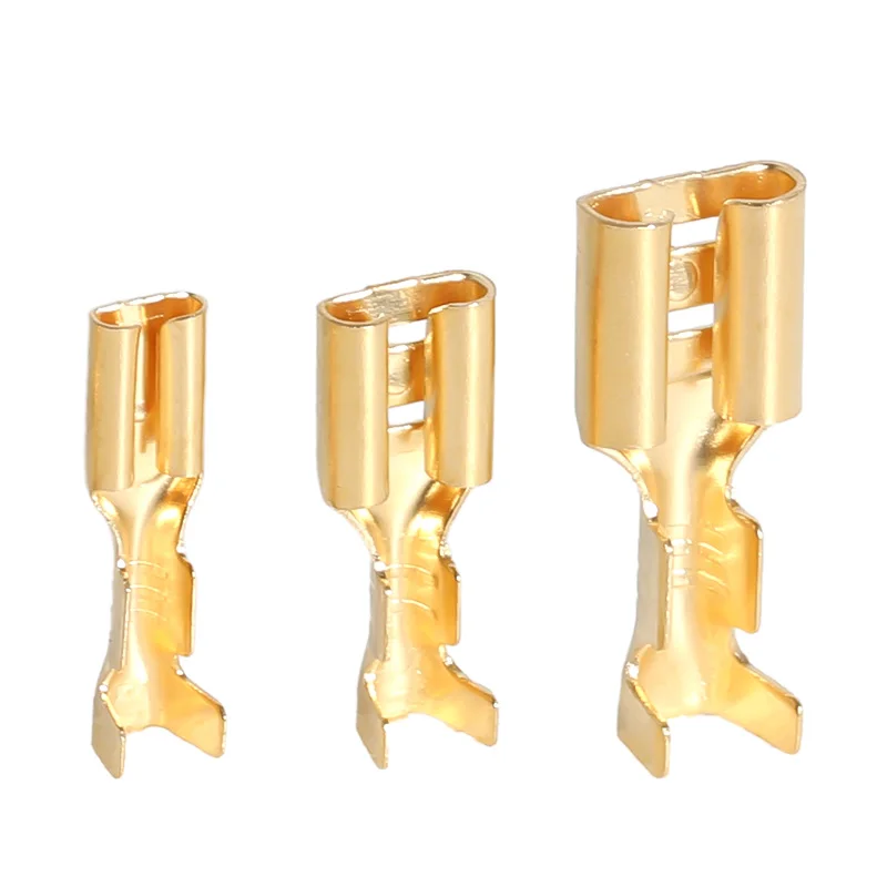 Lot de 50 cosses à sertir pour fils électriques (2,8 mm, 4,8 mm, 6,3 mm) Faston femelle pour connexion rapide de câbles.