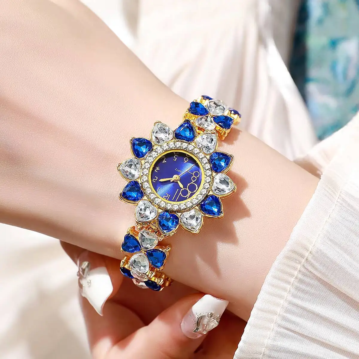 4 шт./компл. роскошные женские часы со стразами, модные кварцевые часы с цветочным циферблатом, Reloj Mujer (без коробки)