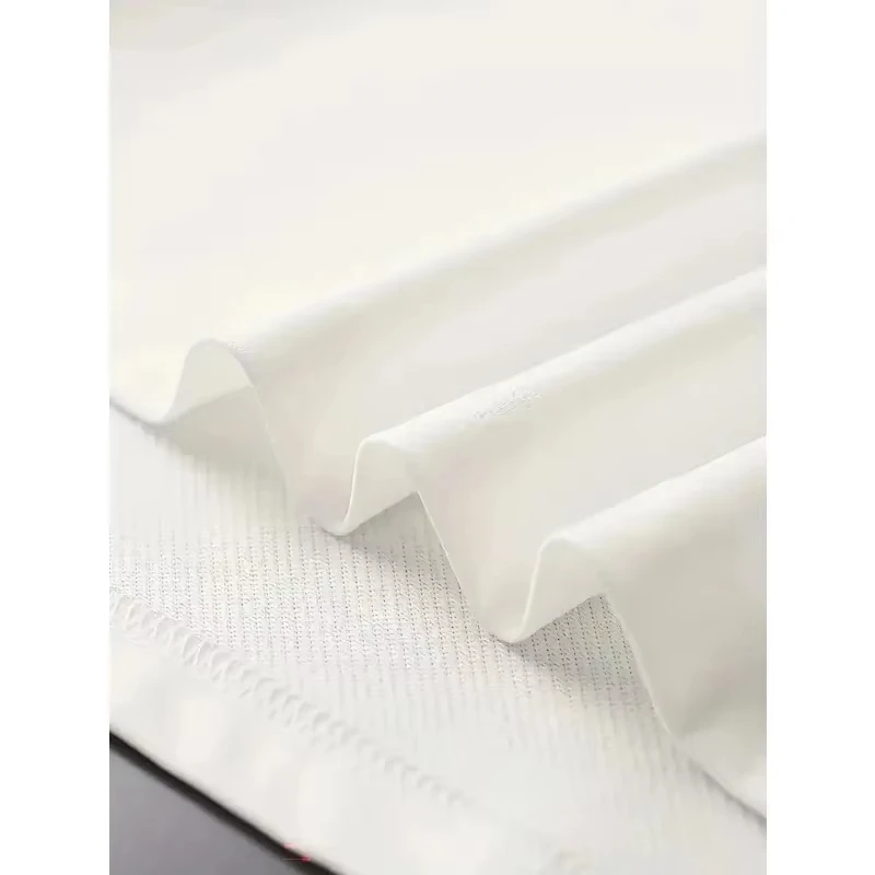 تي شيرت ديزني داك بيبي هاليلوجا للهالوين للرجال، مصمم دونالد داك غوتشي والأبيض - عشاق لعب الأدوار