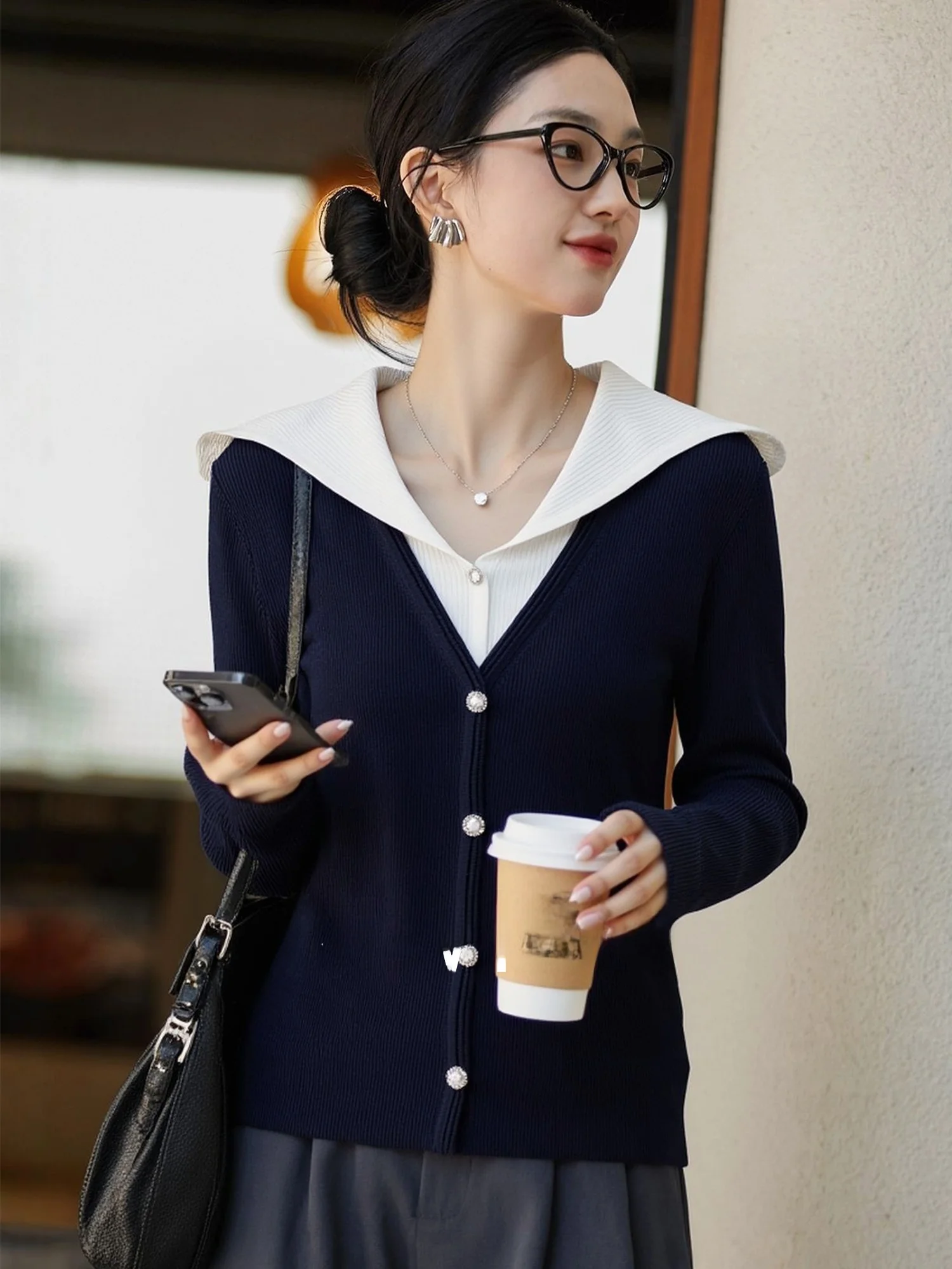 

Шикарный вязаный кардиган с длинными рукавами для женщин, топ из смеси полиэстера и нейлона, удобный крой, для повседневной носки, модный, с эффектом двухслойности