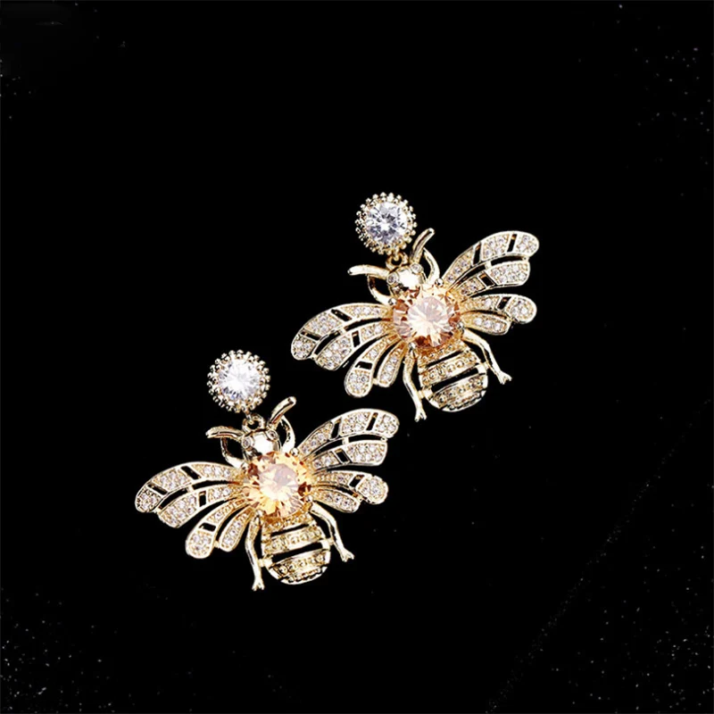 

Bobokiki Jewelry New Titanium Steel Micro-Inlaid AAA Zircon Bee Silver Needle Luxury Earrings