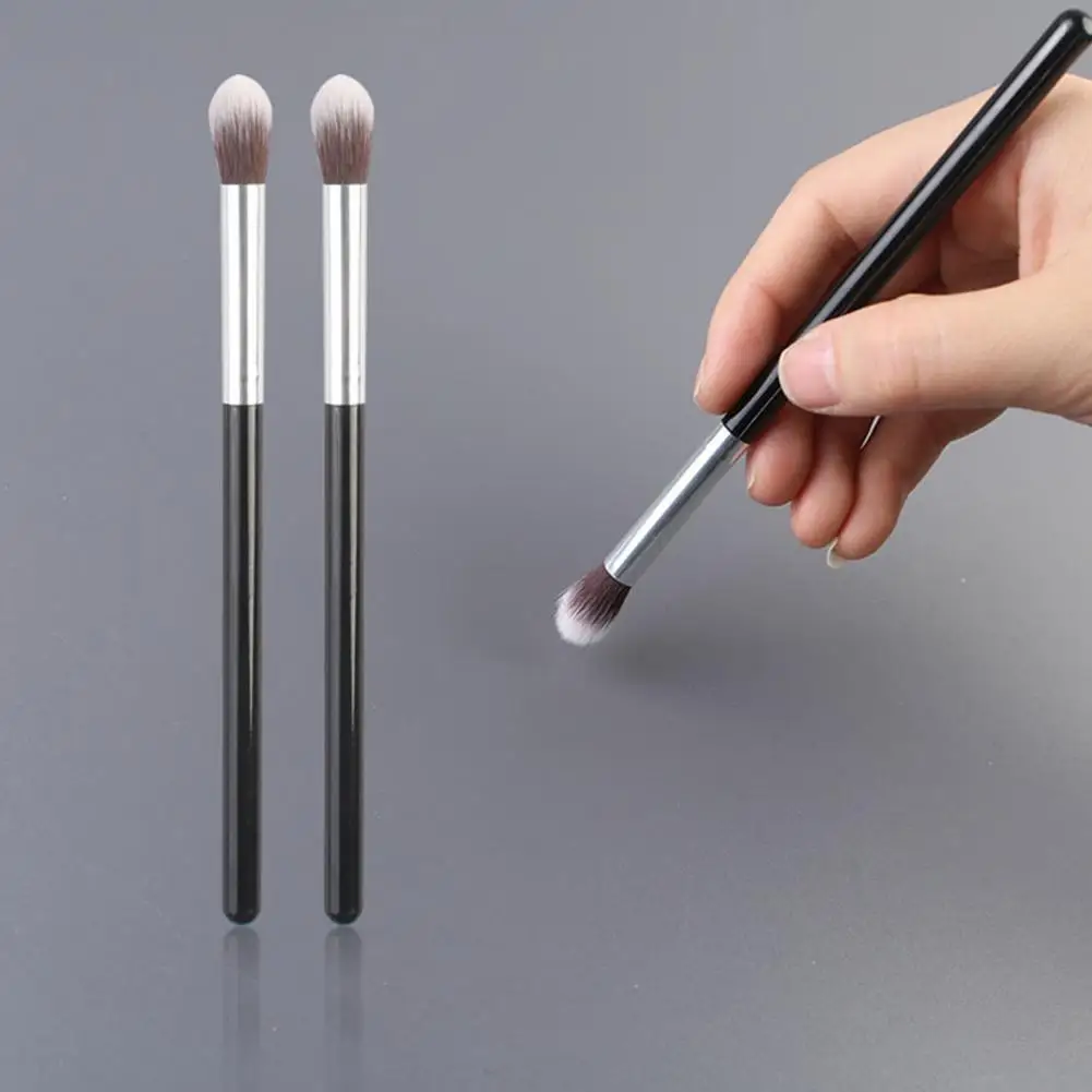 Plastic Universal Eye Shadow Concealer Blending Beauty Brush Tool Lightweight Makeup Brush Non-drop for Daily Use