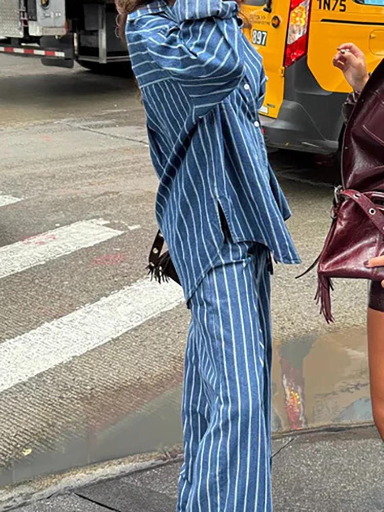 

Весна 2026 Полосатый джинсовый наряд с принтом Женская рубашка на пуговицах и брючный костюм Новая мода High Street Свободный комплект из 2 предметов