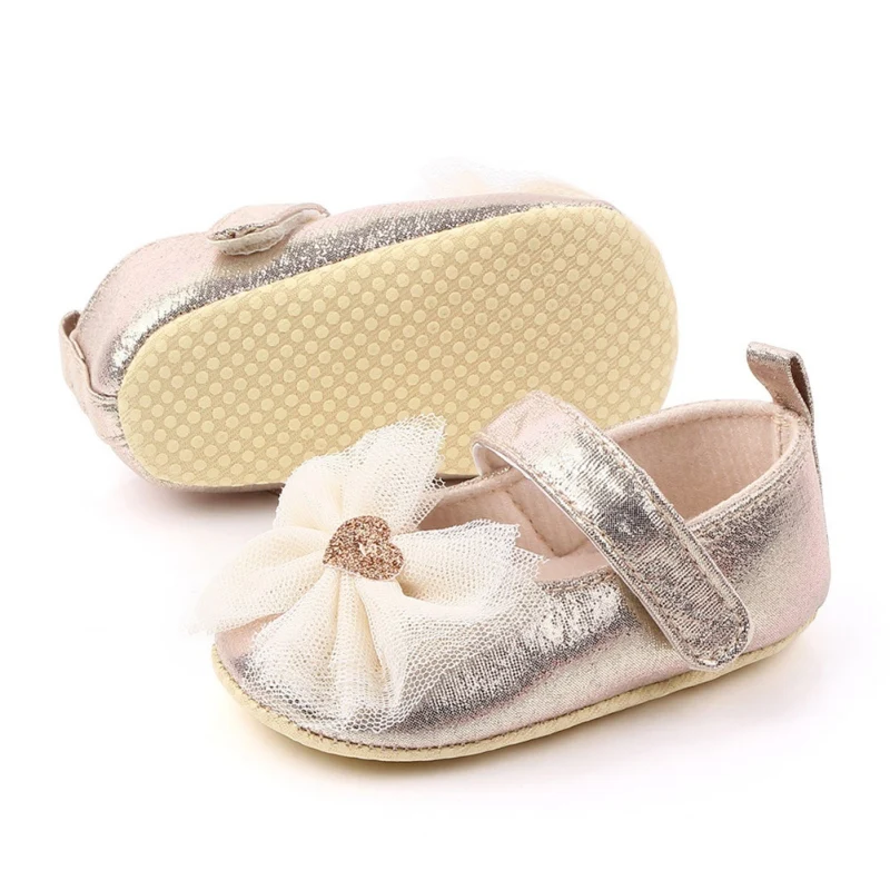 Scarpe da bambina Bowknot scarpe da ginnastica Casual antiscivolo scarpe da passeggio da principessa con suola morbida per bambini primi camminatori