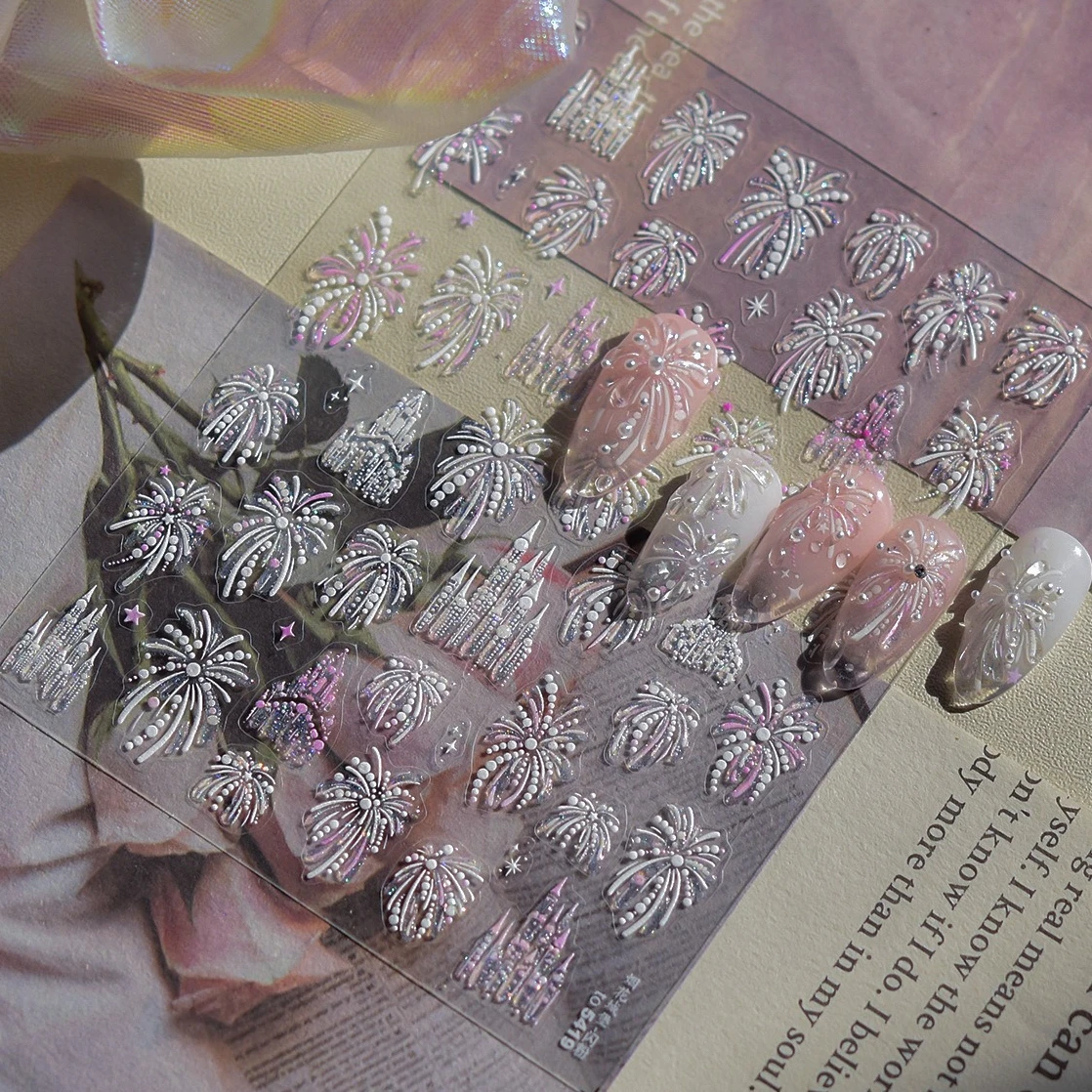 الألعاب النارية الملونة جميلة المبهرة القلعة الذهب الأحمر الوردي لامعة صاروخ الألعاب النارية لتقوم بها بنفسك لاصق مسمار الفن ملصقات مانيكير الشارات