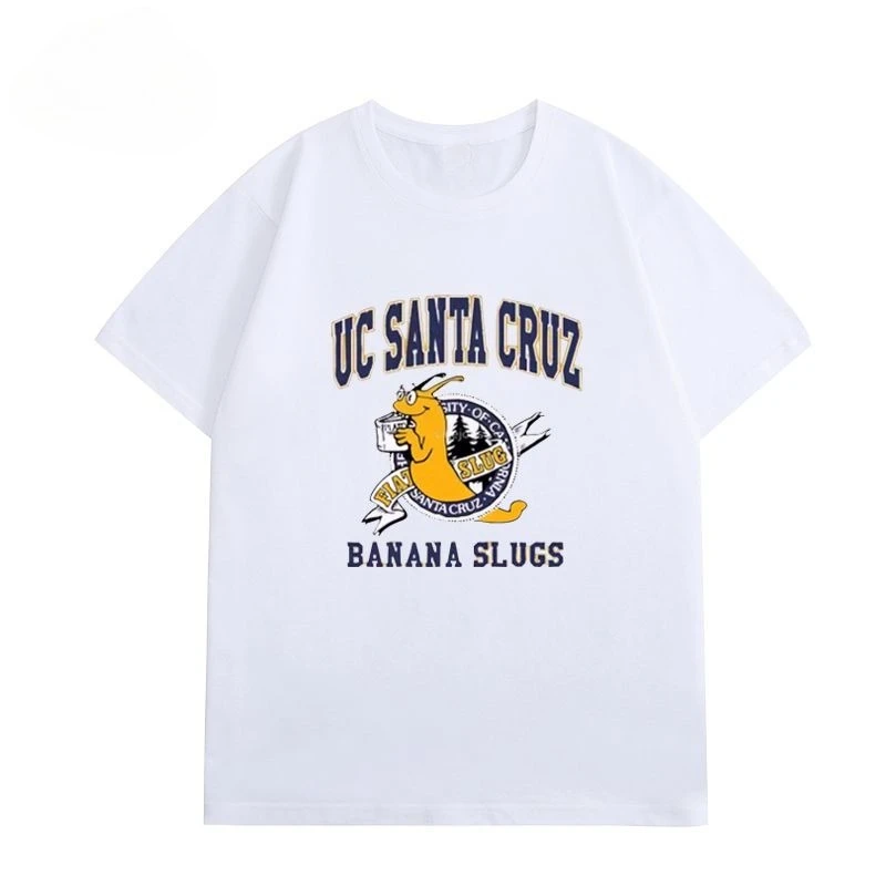 قميص فيلم Quentin Tarantino الذي يرتديه فنسنت جولز، نفس النمط من المسلسلات التلفزيونية الأمريكية وروايات Pulp Fiction