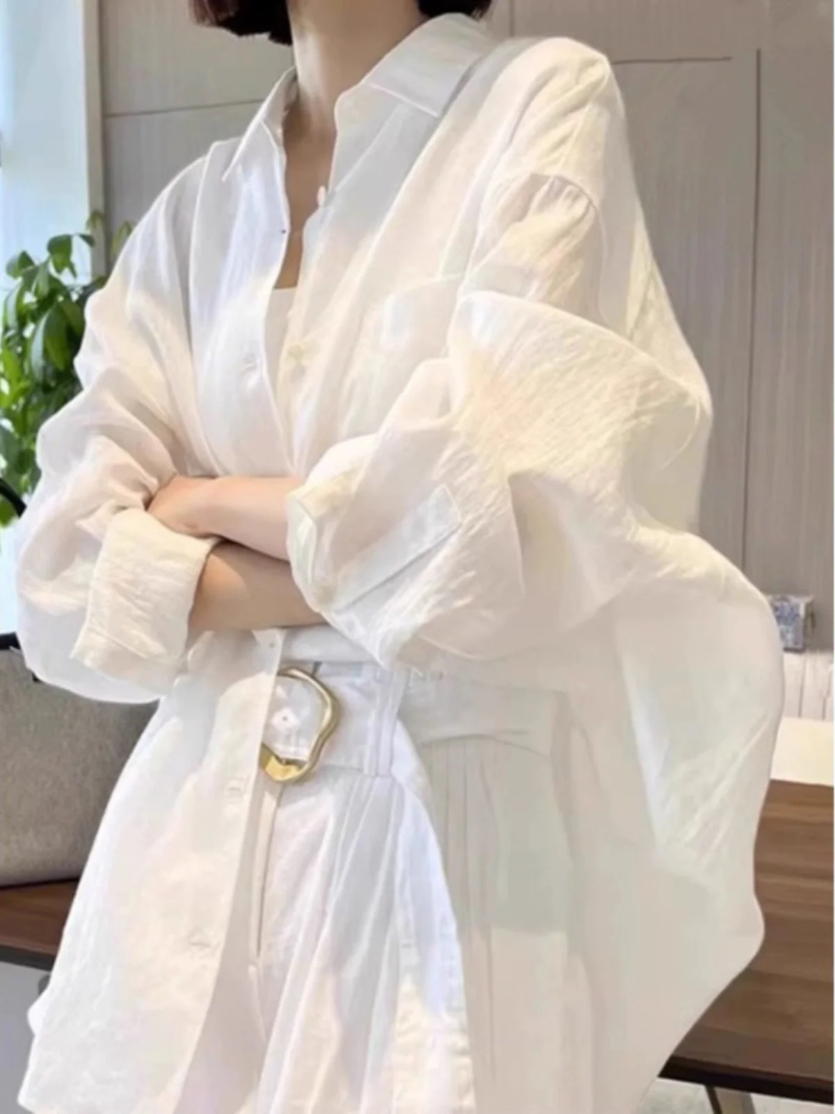 

Женская мода Loose Long Sve White irt Design Sense Color Single ket Асимметричный откидной воротник Защита от солнца ...