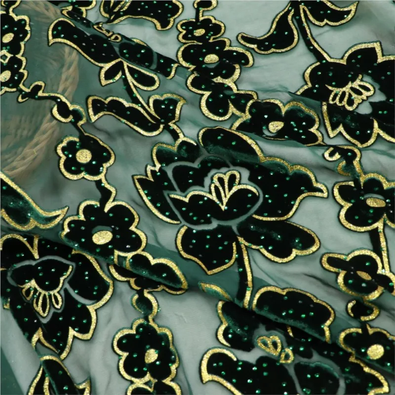 

Silk velvet woven embossed diamond-embossed and patterned Qiaoqi fabric for fashionable clothing