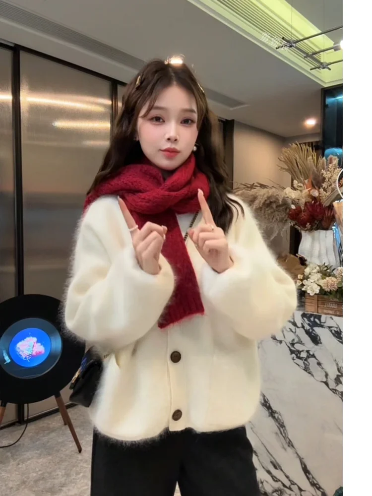 

Вязаный свитер Xuanxuanchen Cloud Mist для женщин, осенне-зимний, свободный, уютный, теплый, пушистый, с длинными рукавами, V-образный вырез