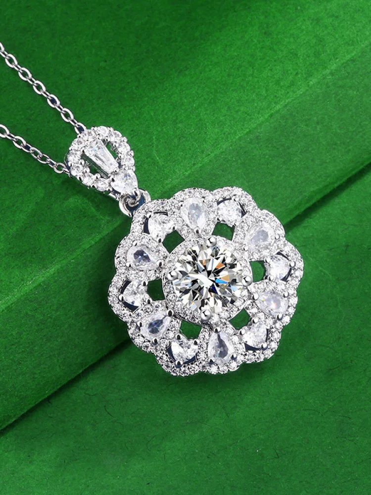 

Новая роскошная подвеска-кулон из циркония «Восемь сердец, восемь стрел», ювелирное украшение в форме лепестка, модный кулон