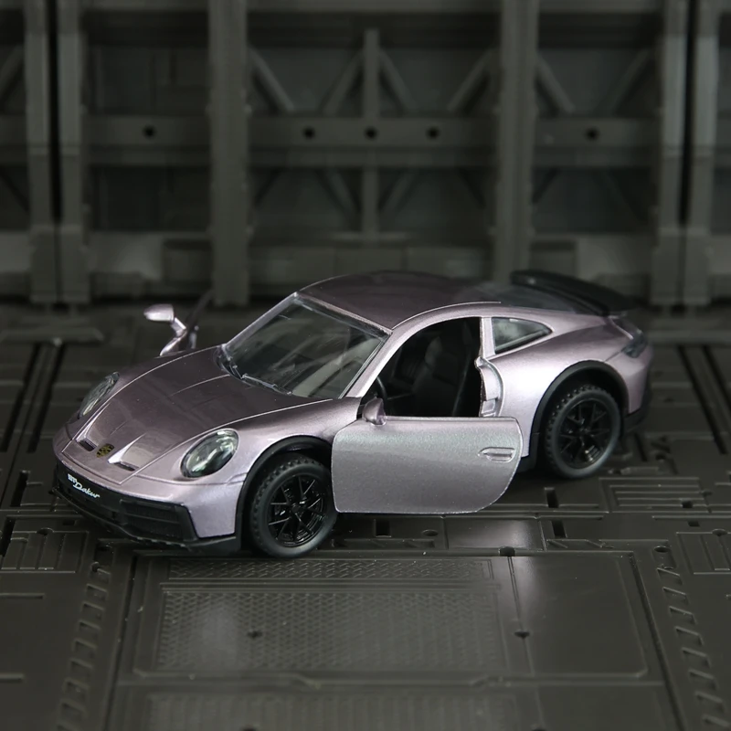 1:32 simulation Porsche 911 Alloy Car Model Supercar doors on both sides that can be opened has sound and lighting functions