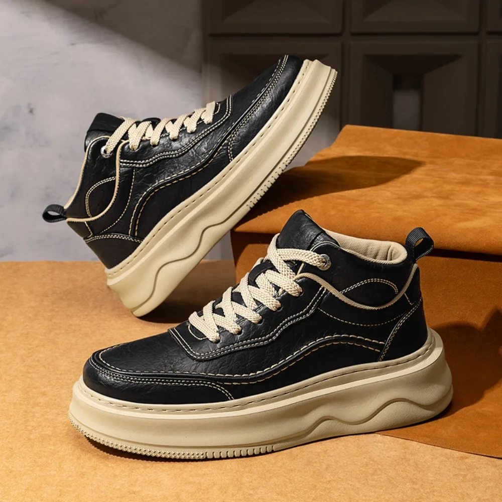 Pair Sports Casual Skateboarding Shoes Comfortable and Fashionable, With a Snug Upper That Fits the Foot and a Slip-Resistant,