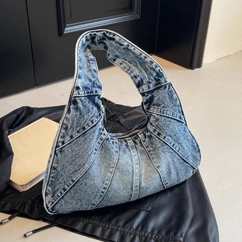 

Ladies' casual shoulder bag, simple and personalized ladies' bag, trendy and exquisite ladies' bag.