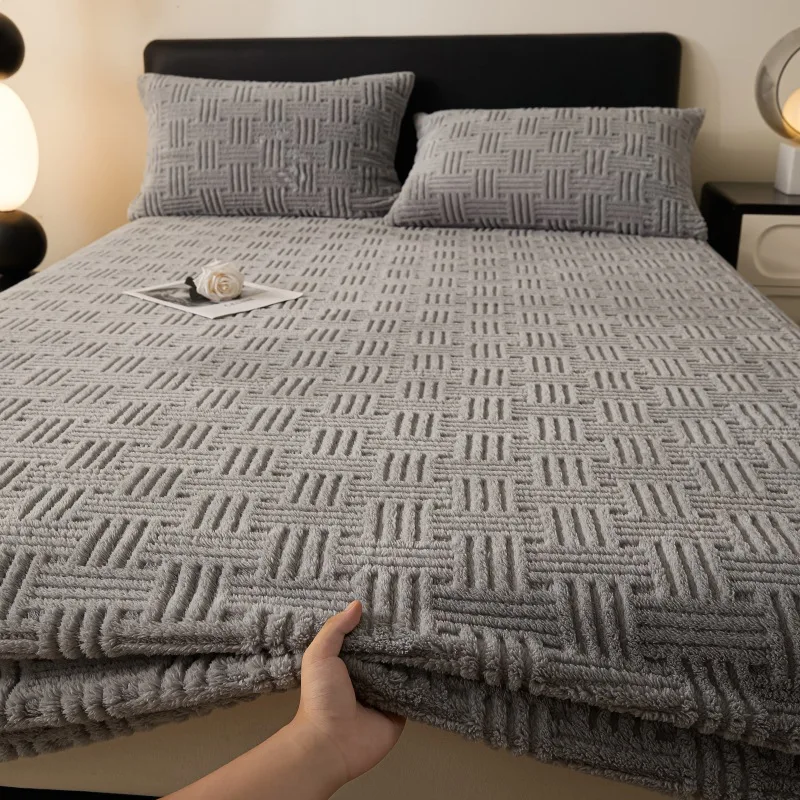 

Winter Milk Fleece Mattress Cover Thickened Non Slip Protective Bed Sheet Single Piece Soft Warm Fleece Quilt Cover for Home Use