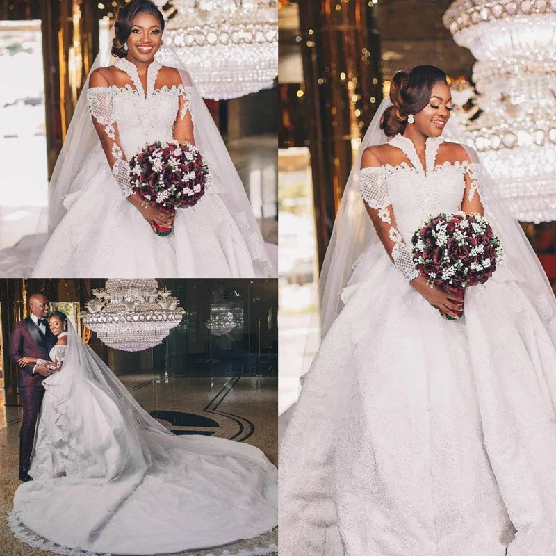 Maßgeschneidertes, gutes Design, V-Ausschnitt, Spitzenapplikationen, Hochzeitskleid, Sweep-Zug, lange Ärmel, Robe De Mariée, Ballkleid im afrikanischen Stil