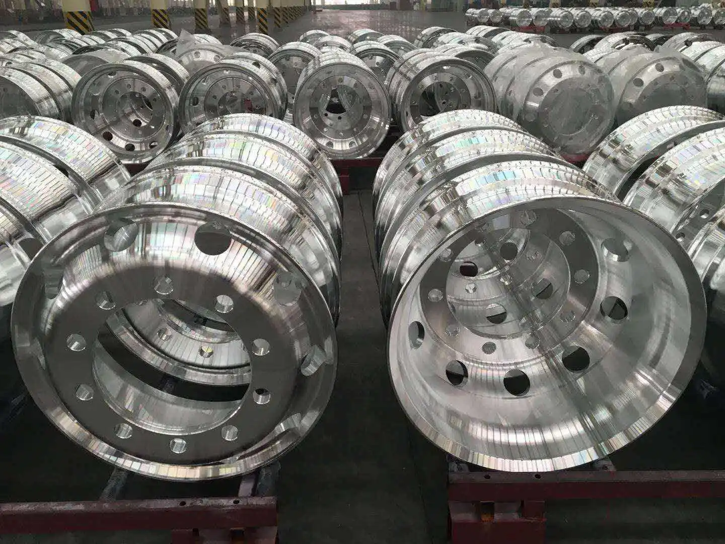 Llanta de camión de aleación Alcoa de 22.5 pulgadas y 10 orificios, modelo 2026, para neumáticos 8R17.5 y 12R22.5