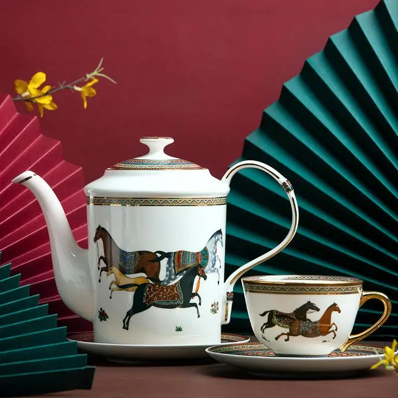 High-grade bone china coffee cup set, British afternoon tea cup, red tea cup, European tea set, cup saucer, household