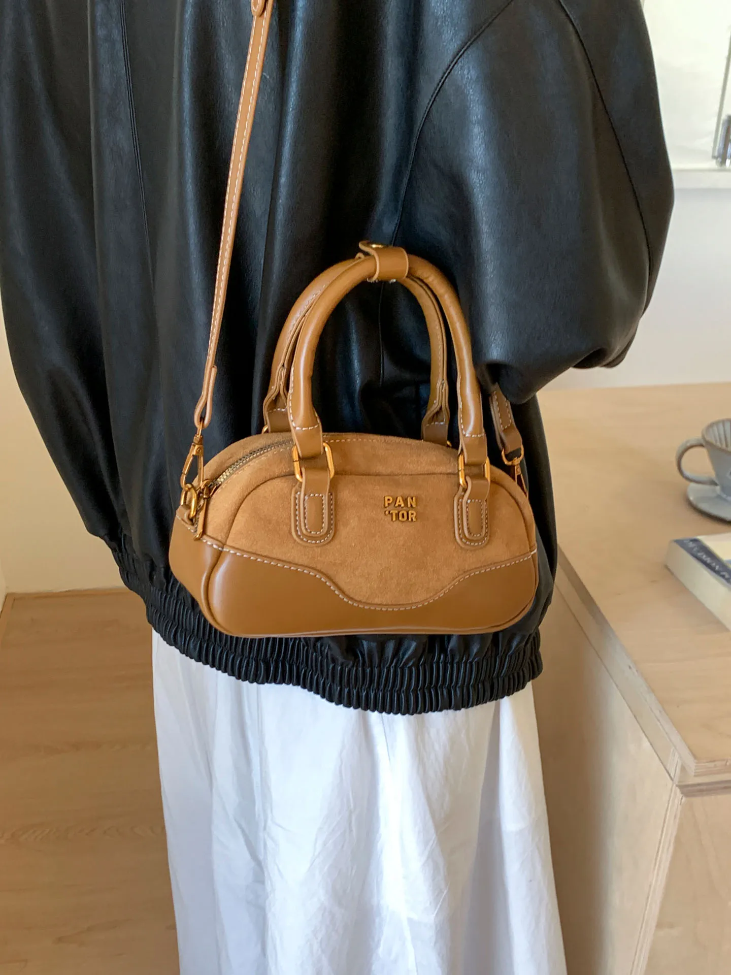 

Autumn Vintage PU Splicing Faux Suede Handbags for Women Korean Edition Exquisite Letter Design Messenger Bag Chic Shoulder Bags