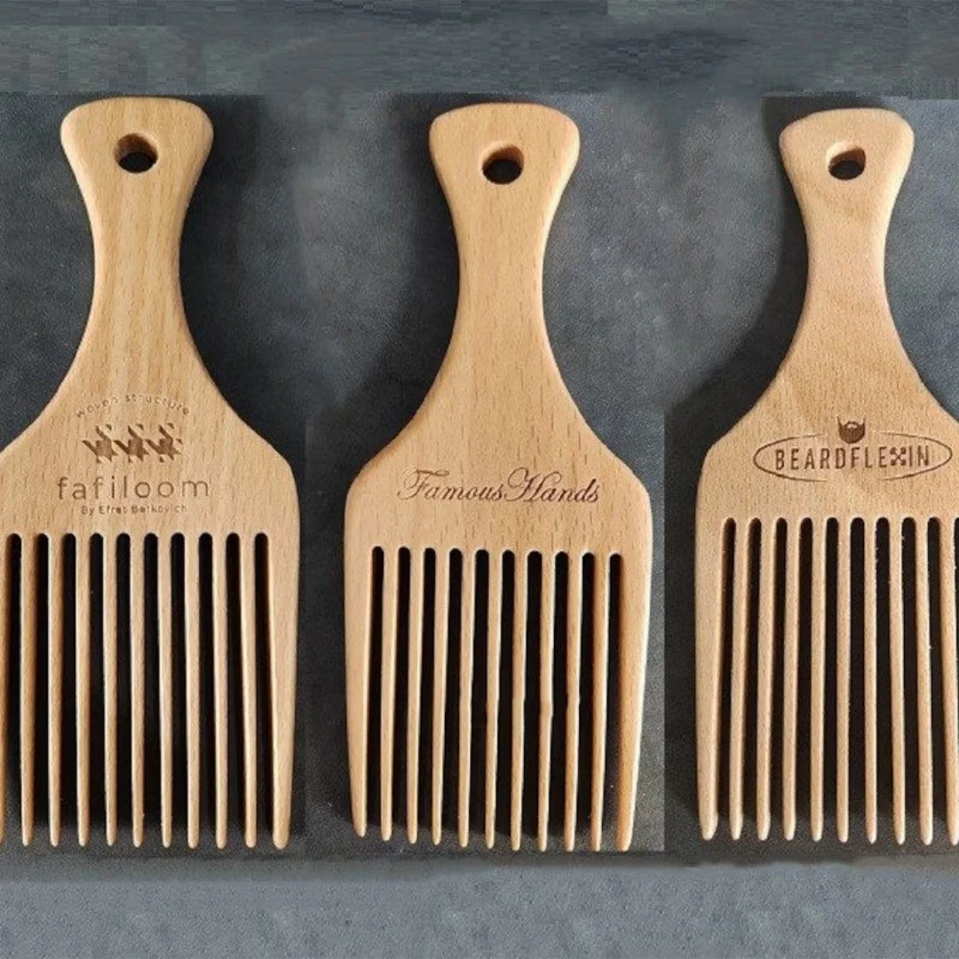 Natural Bamboo Wood Wide Tooth Comb for Men Women Detangling Hair Beard Grooming Comb Engrave Logo Customizable