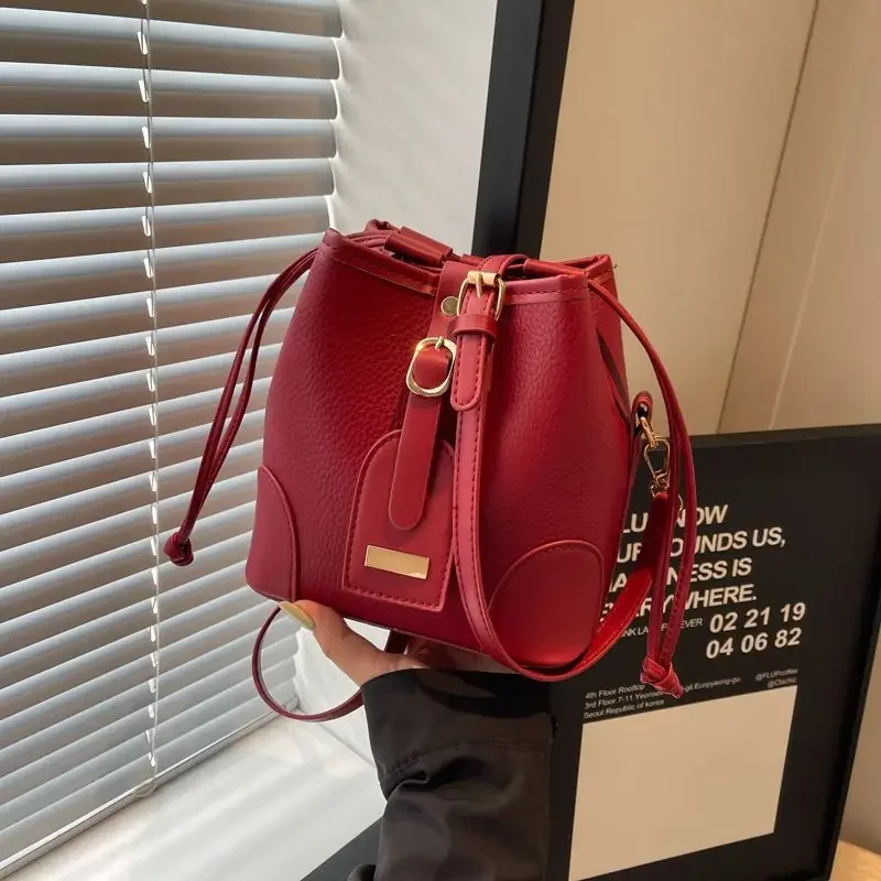Women Fashion Bucket Bag Texture Everything 2025 Fall Fashion New Single-shoulder Crossbody Bag Solid Color Saddle Small Bags