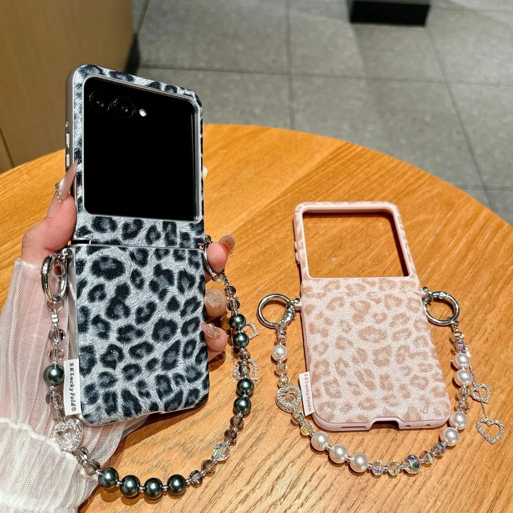 

Leopard Print Phone Case For Motorola Moto Raz 50 60 70 Ultra Bracelet Shell Axis Protection Solid Color Shockproof Back Cover