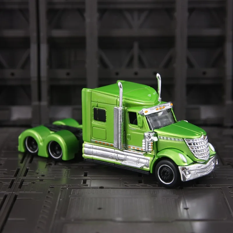 

Maisto 1:64 Simulation of the International Lone Star American Heavy Truck Alloy Model Static Car Ornament Gifts