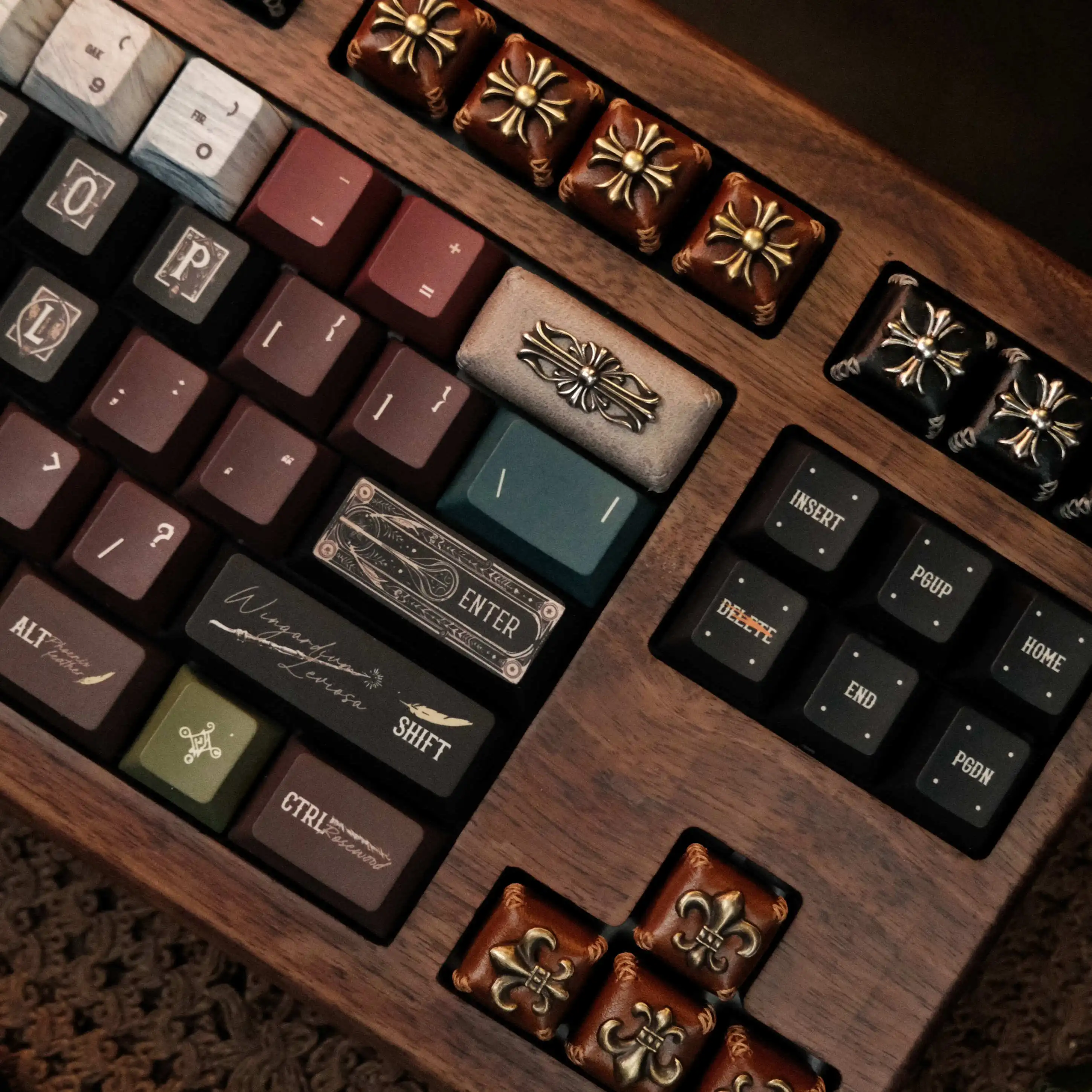 

Leather personalized keycap large key position mechanical keyboard keycap creative retro single cute rocket hammer