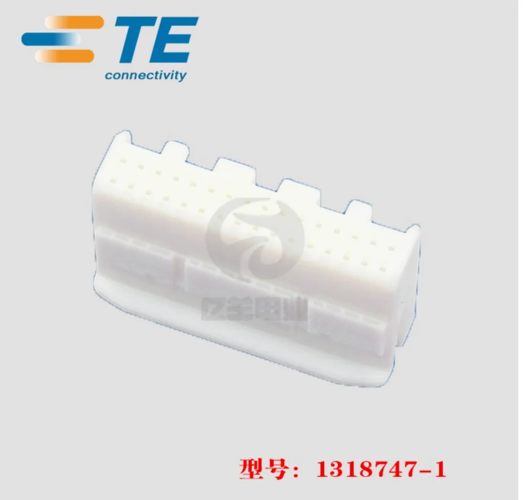 

TE AMP Tyco 1318747-1 Rubber Shell 32p 2.2mm Female Terminal Automotive Connector Genuine