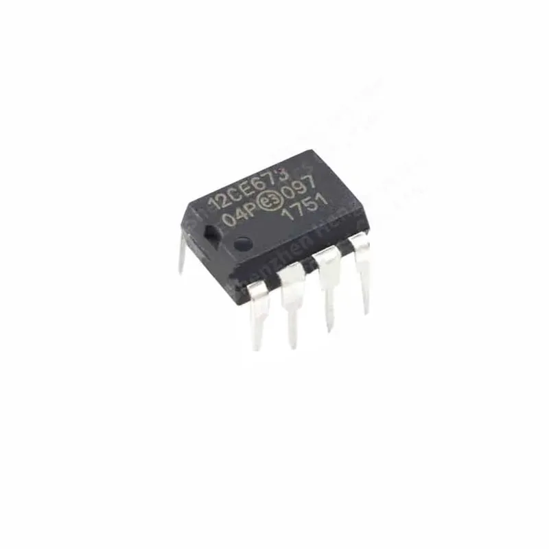 1pcs PIC12CE673-04 pacote DIP-8 microcontrolador embutido