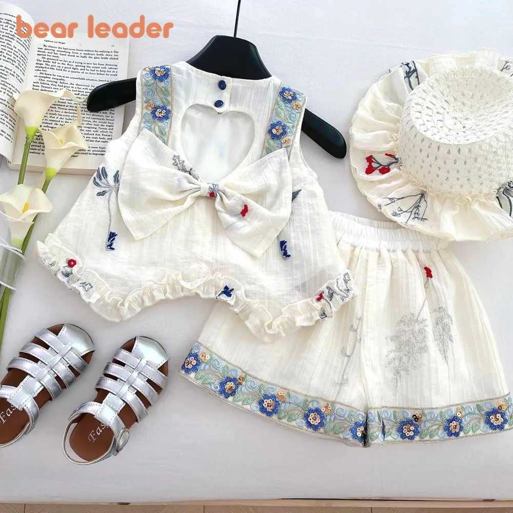 

Bear Leader Sweet Children's Clothing Summer Korean Version Girls Clothes Heart Hollow Bow Flower Sleeveless Top+Shorts 2Pcs Set