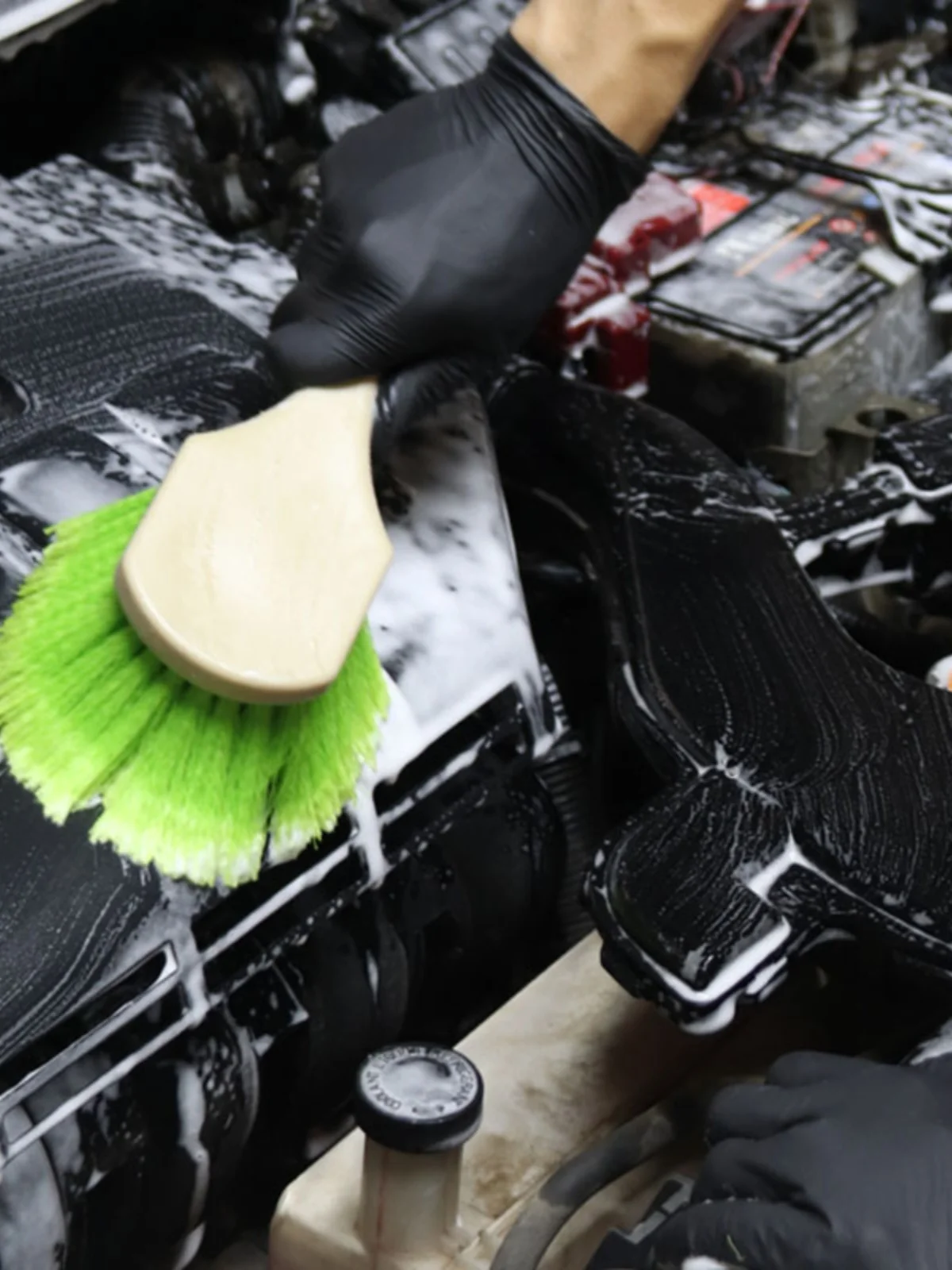 Car wash  Wheelie All Exterior Surface and Wheel Brush (Safe for Cars, Trucks, SUVs, RVs, Motorcycles, & More)