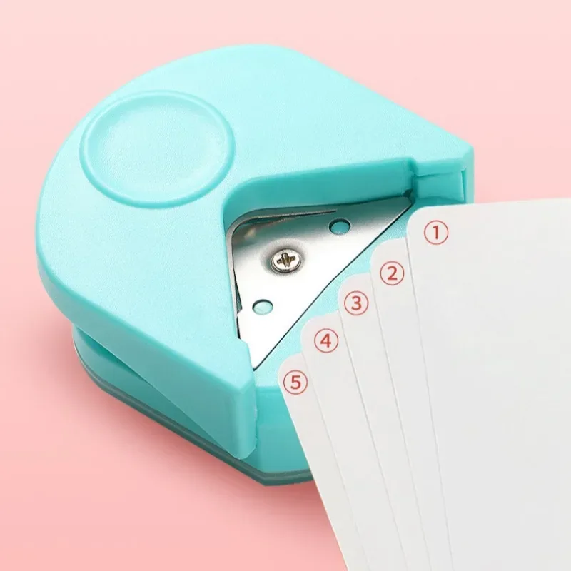 R4 Card Rounded Cut…