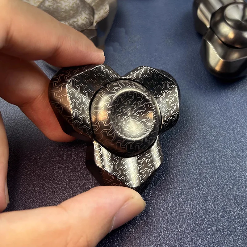 ファッションステンレス鋼 EDC フィジェットトイ 大人用 ストレス解消＆リラックス フィジェットスピナー ADHD 手回しおもちゃ