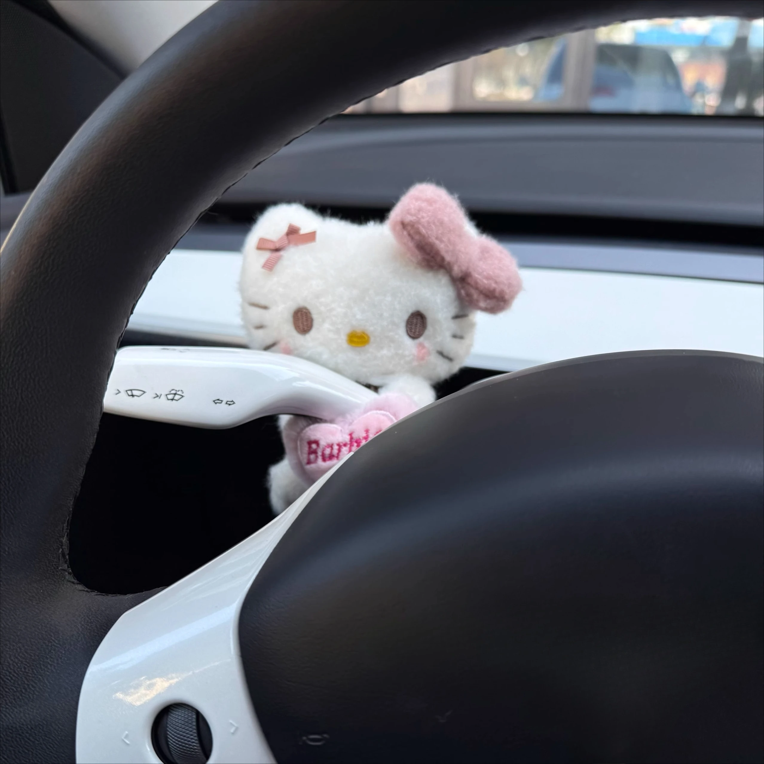 

Sanrio Hello Kitty Kawaii Anime Car Interior Decoration Body Doll Car Wiper Turn Signal Car Decorations Center Console