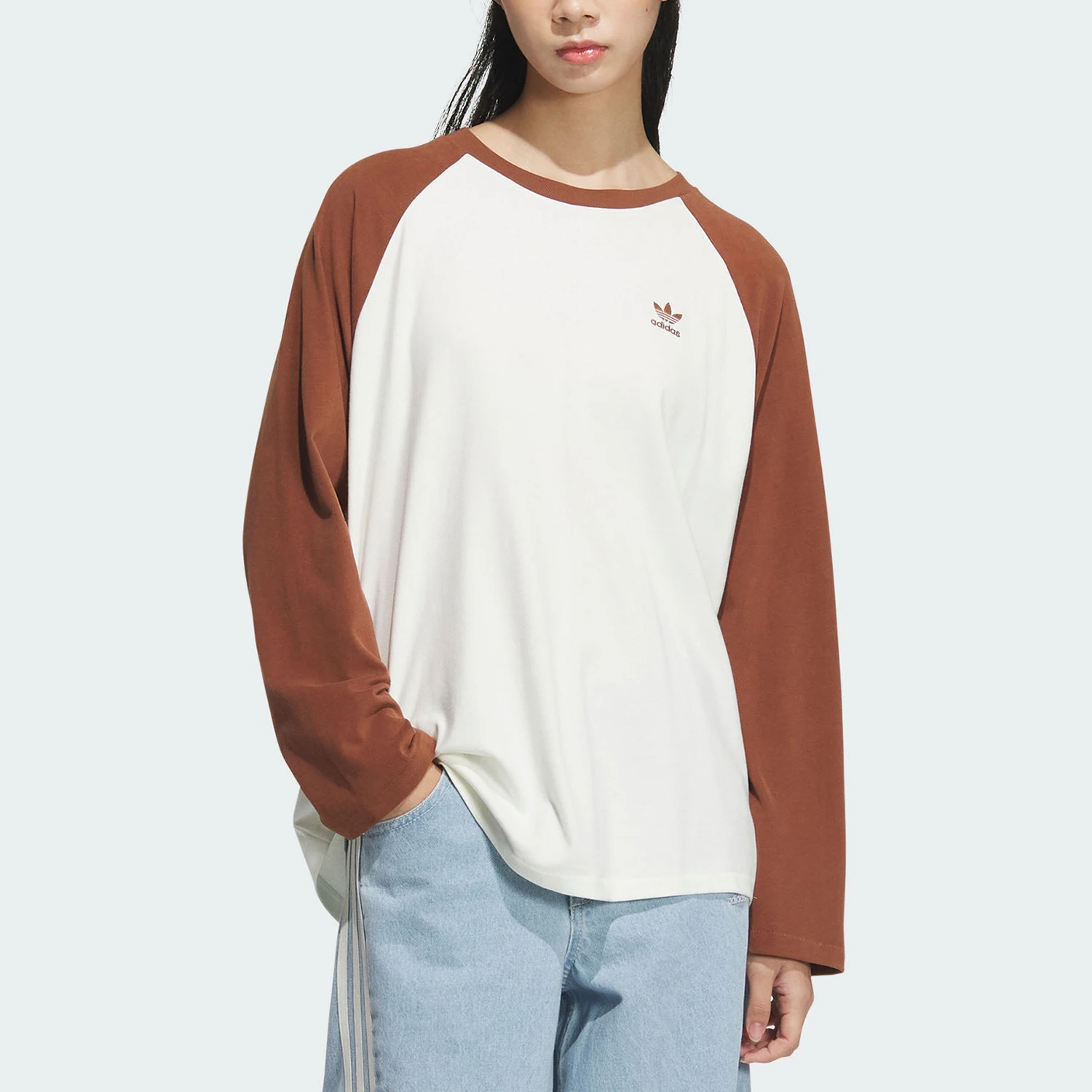 

Официальная аутентичная женская лоскутная повседневная свободная футболка Adidas в стиле ретро с тремя полосками JM8049