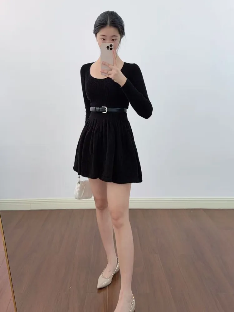 CHUJIE 2025 خريف تصميم جديد مضلع الرقبة المستديرة الخصر Cinching مربوط المرقعة محبوك المخملية قاعدة فستان #6