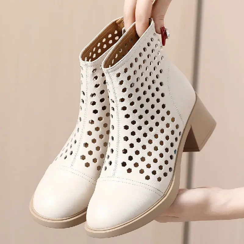 Ladies Vintage Ankle Cool Boots Women\'s Summer Hollow Breathable Shoes Korean Fashion Model Gladiator Sandals Boots New 2024