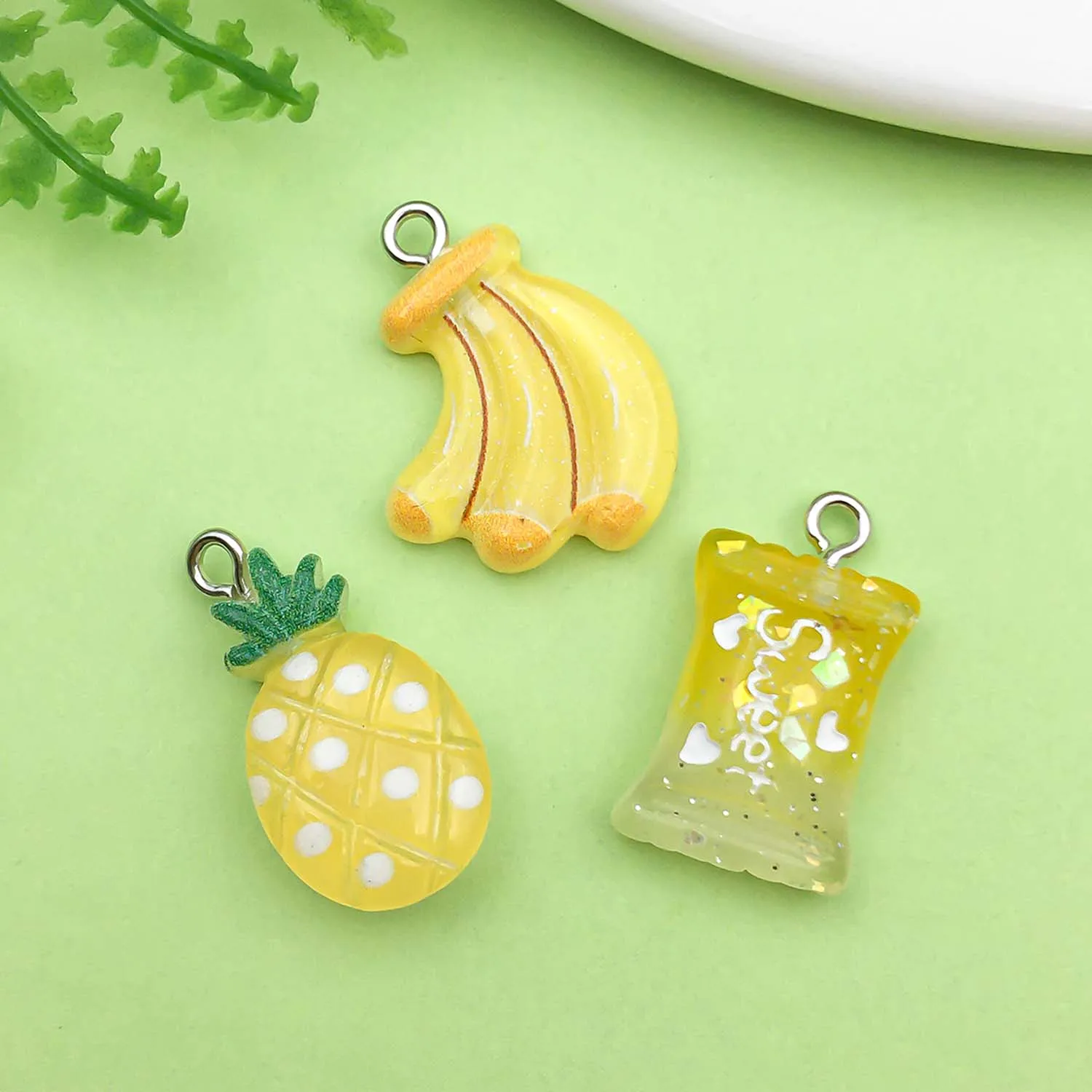10pcs Colorful Resin Charms Simulation Animal Fruit Food Series Pendants for DIY Bracelet Necklace Jewelry Making Accessories