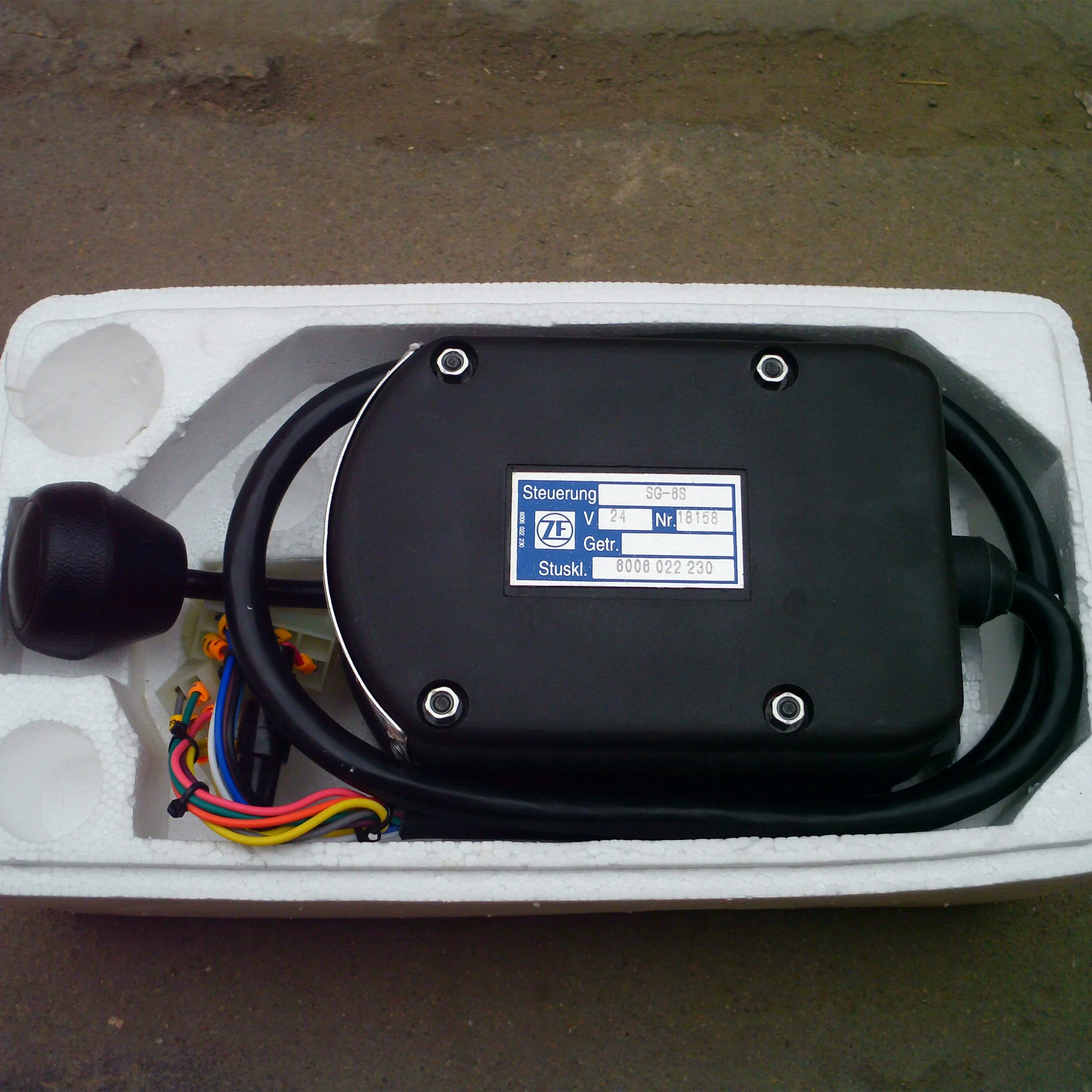 SG-6/A 24V Transmission Gear Selector 6006030801 For Motor Grader