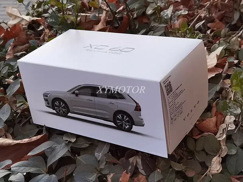 1/18 For Volvo XC60 2022 SUV Diecast Car Model Toys Hobby kids gifts White/Silver/Gray Gift Collection Ornaments Display