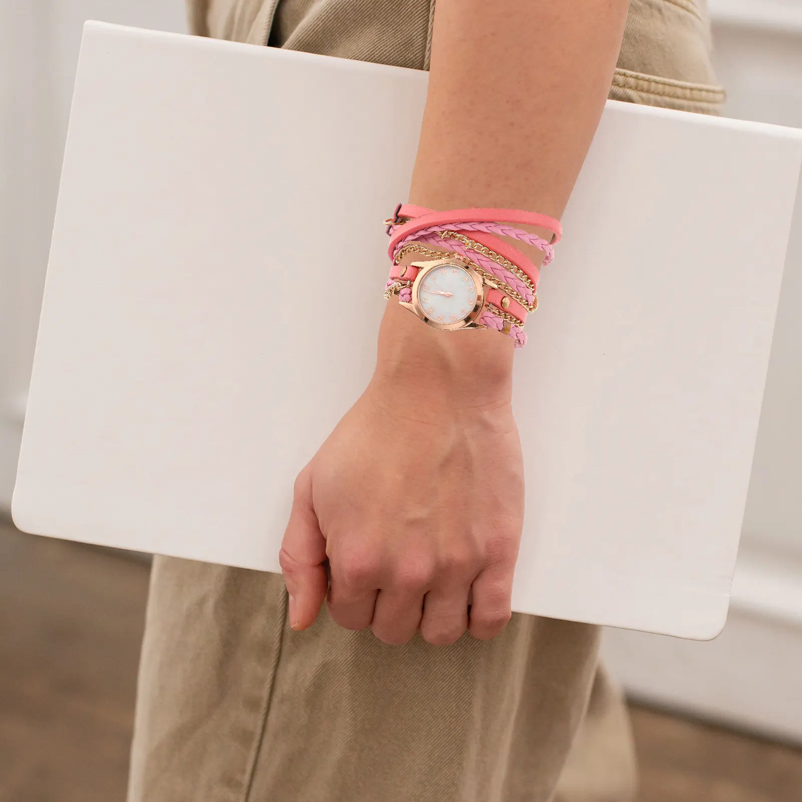 Bracelet Watch for Women Delicate Wrist Chain Style Lightweight Stylish Dial Perfect for Daily Wear Formal Business Casual
