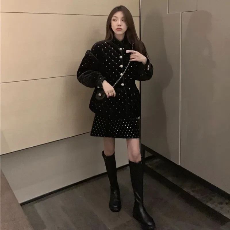 Vintage All Black 2 Piece Suit New Fall Winter Celebrity Lady Blingbling sequins Coat Parkas&Diamonds Mini Skirt Velvet 2pc Sets