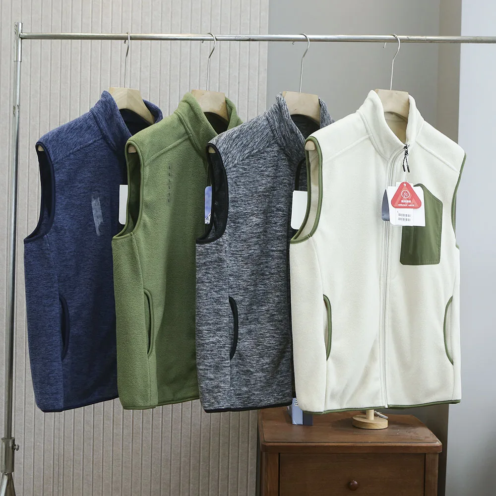 

Мужской двусторонний флисовый жилет: теплый, термоизолирующий, ветрозащитный, для активного отдыха, осенне-зимний, с воротником-стойкой, на молнии, модный