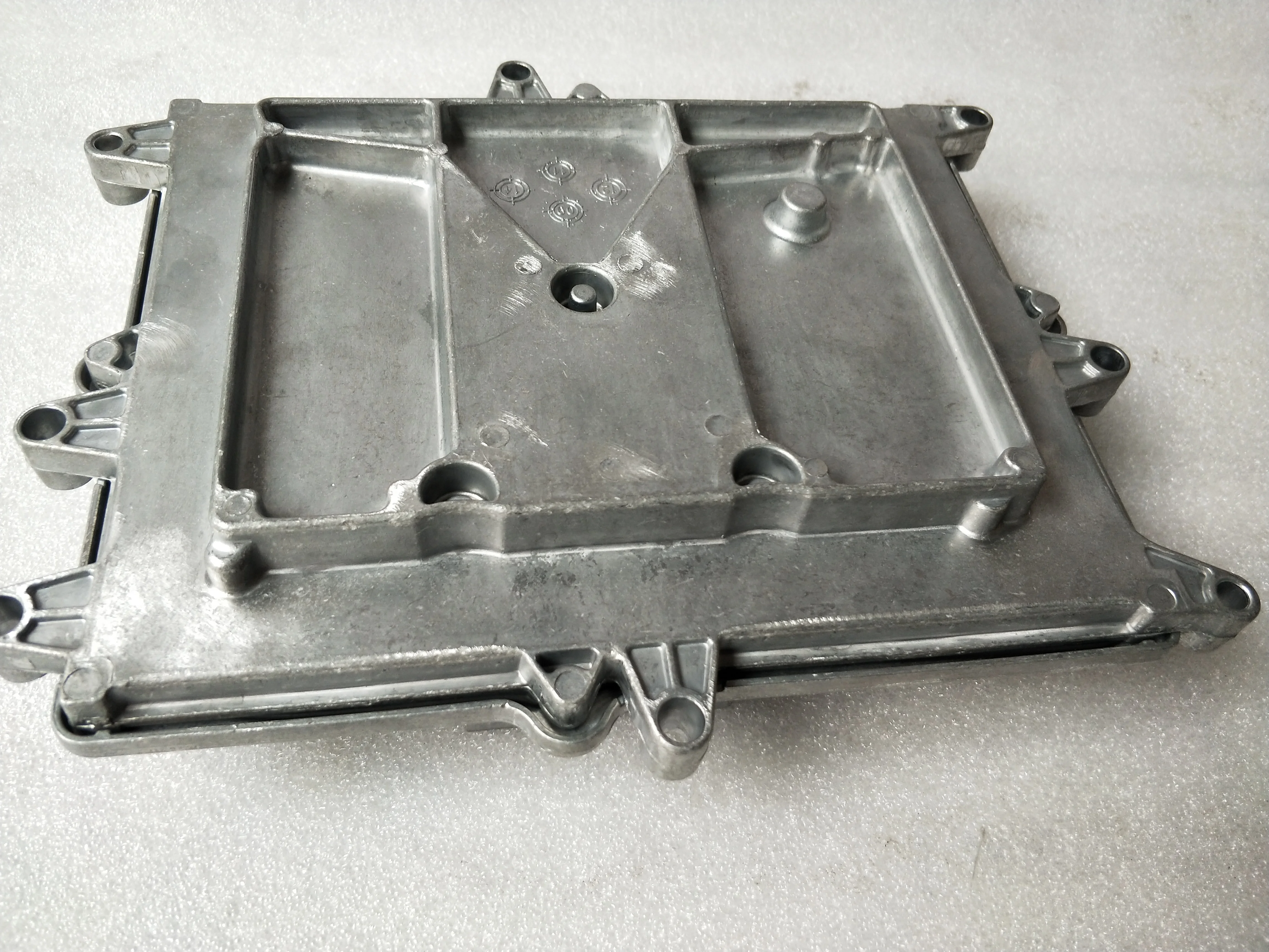 Rusia Vehículo Motor diésel ECM ECU 4898112   Módulo de control electrónico 0281010254