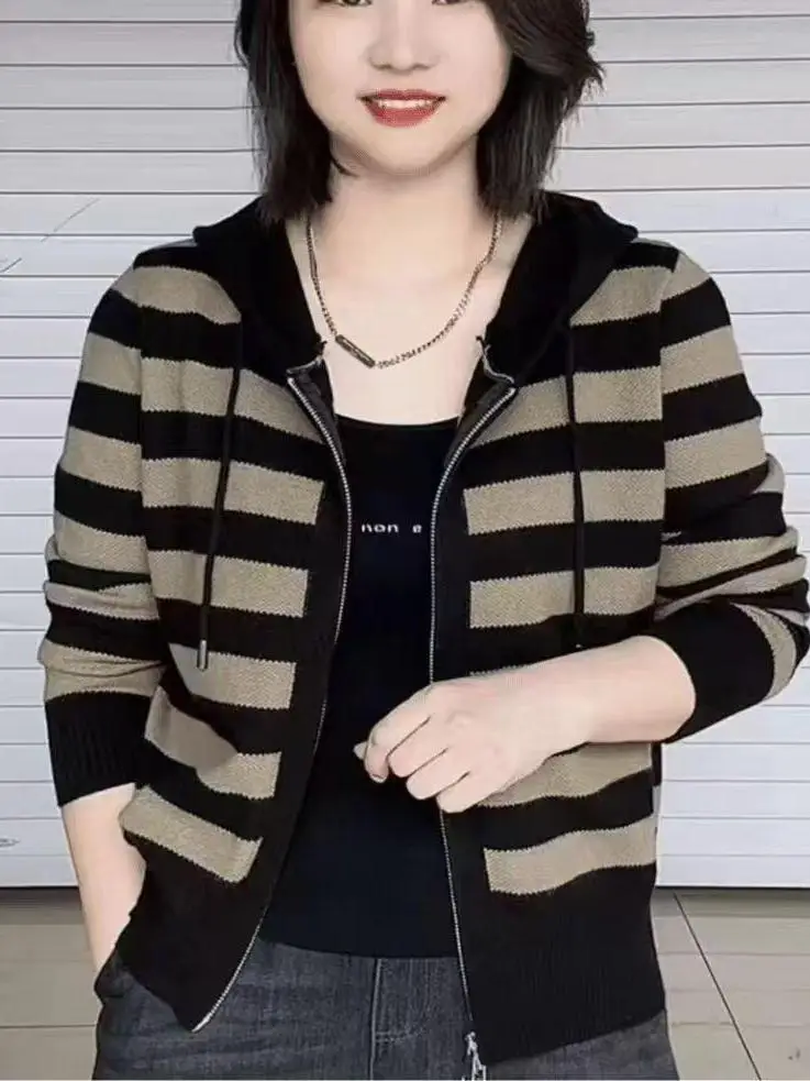 Women's Casual Style Knitted Zipper Short Sweatshirt Hoodie Jacket Stripe Pattern Color Block Versatile Autumn New Arrival
