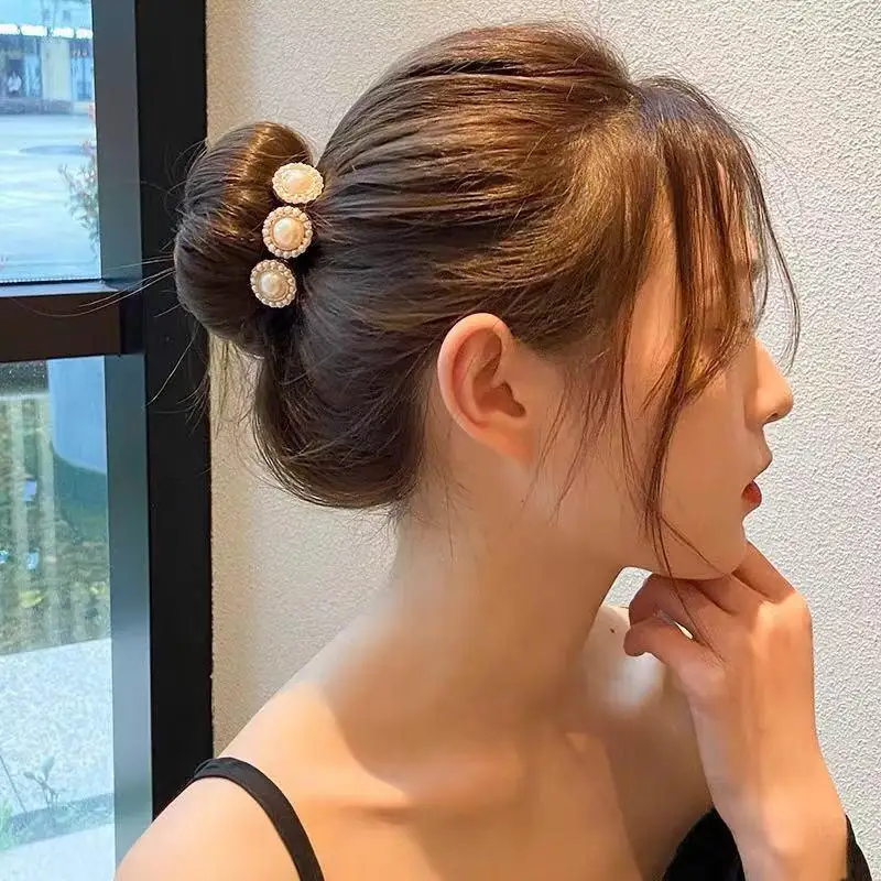 Korean Style Pearl Hair Accessories For Girls Fluffy Hairball Petal Braided Hair Plate Hairbows