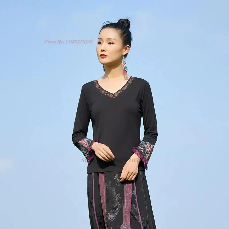 2025 chinese national t-shirt woman traditional flower embroidery vintage hanfu tops ethnic streetwear v-neck loose base shirt