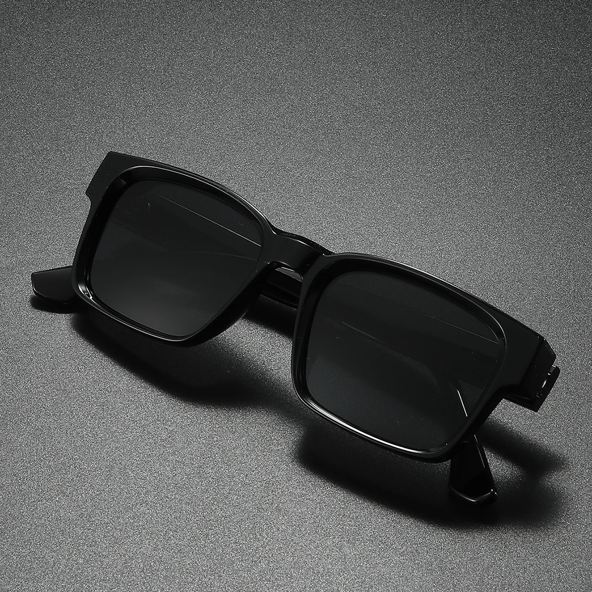 Hochwertige quadratische polarisierte Sonnenbrille für Herren, Metallkern, UV400, Unisex-Sonnenbrille, für Reisen, Wandern, Strand, Angeln – Detail 6