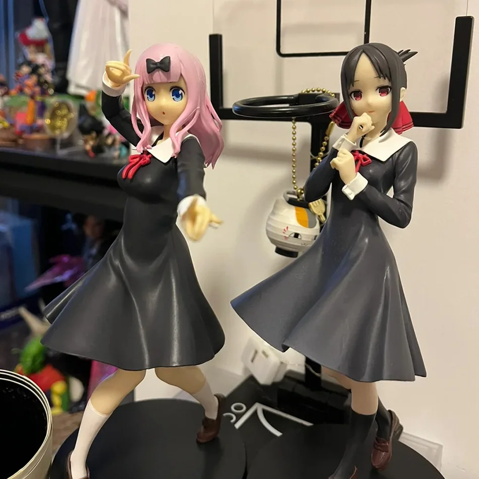 Figurka anime 18 cm Love is War Fujiwara Chika Shinomiya Kaguya Kawaii Girl Figurka Akcji Kolekcjonerski Model Lalka Zabawka Prezent